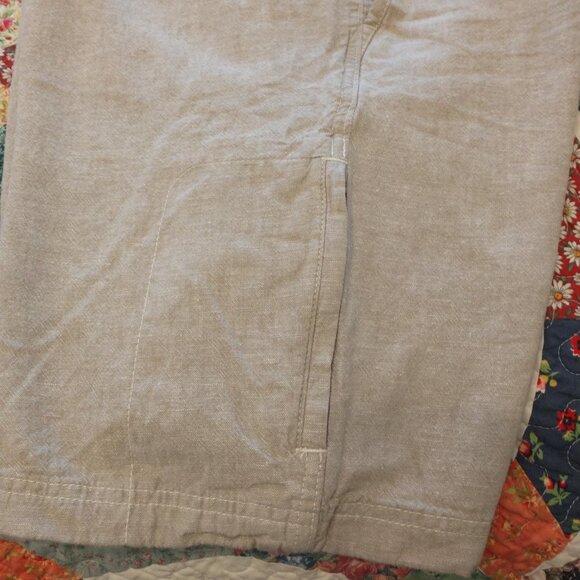 Eddie Bauer Men's Shorts, Size 34, Tan - Picture 4 of 4